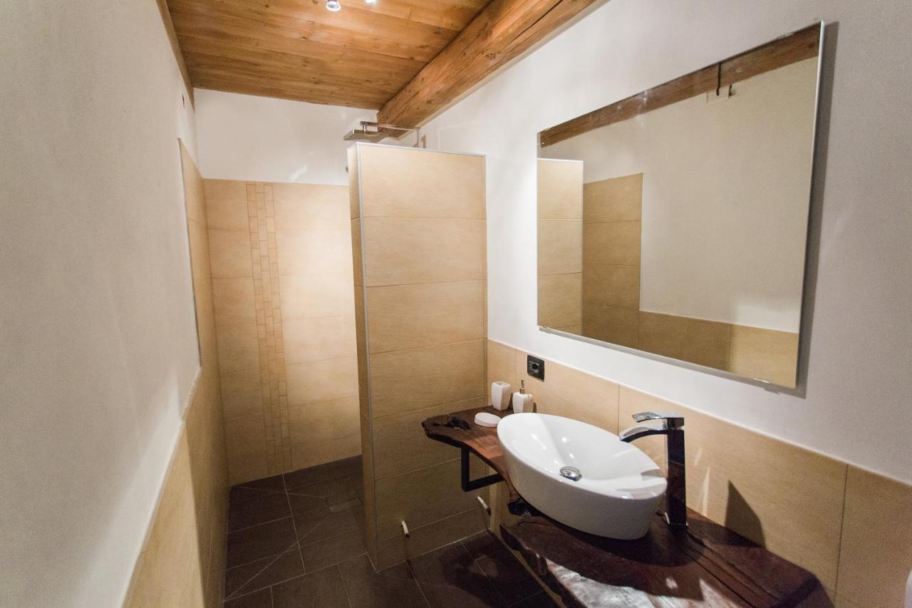 B&B Barbaia Levice ภายนอก รูปภาพ